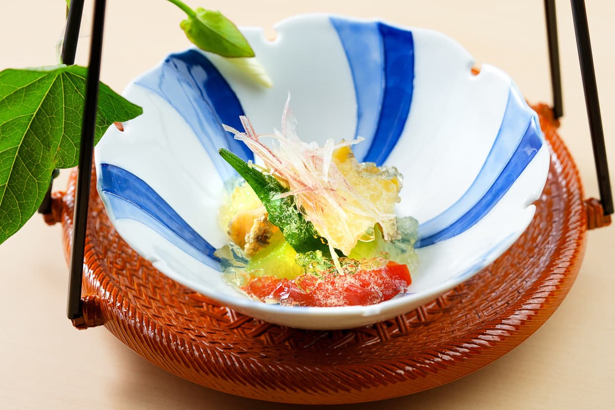 アワビの柔らか煮と冬瓜の含め煮　鰹出汁と塩麹のジュレがけ
