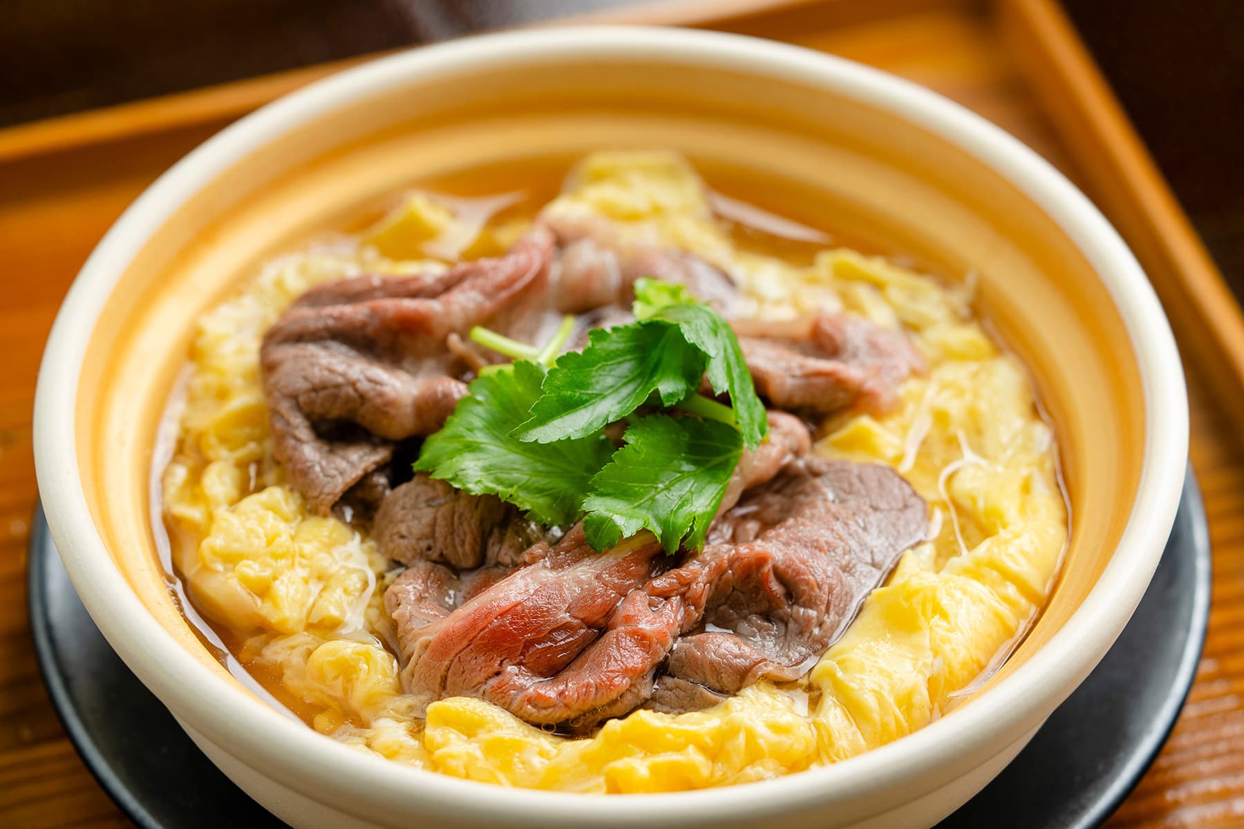 北海道産牛肉と新玉ねぎの柳川小鍋