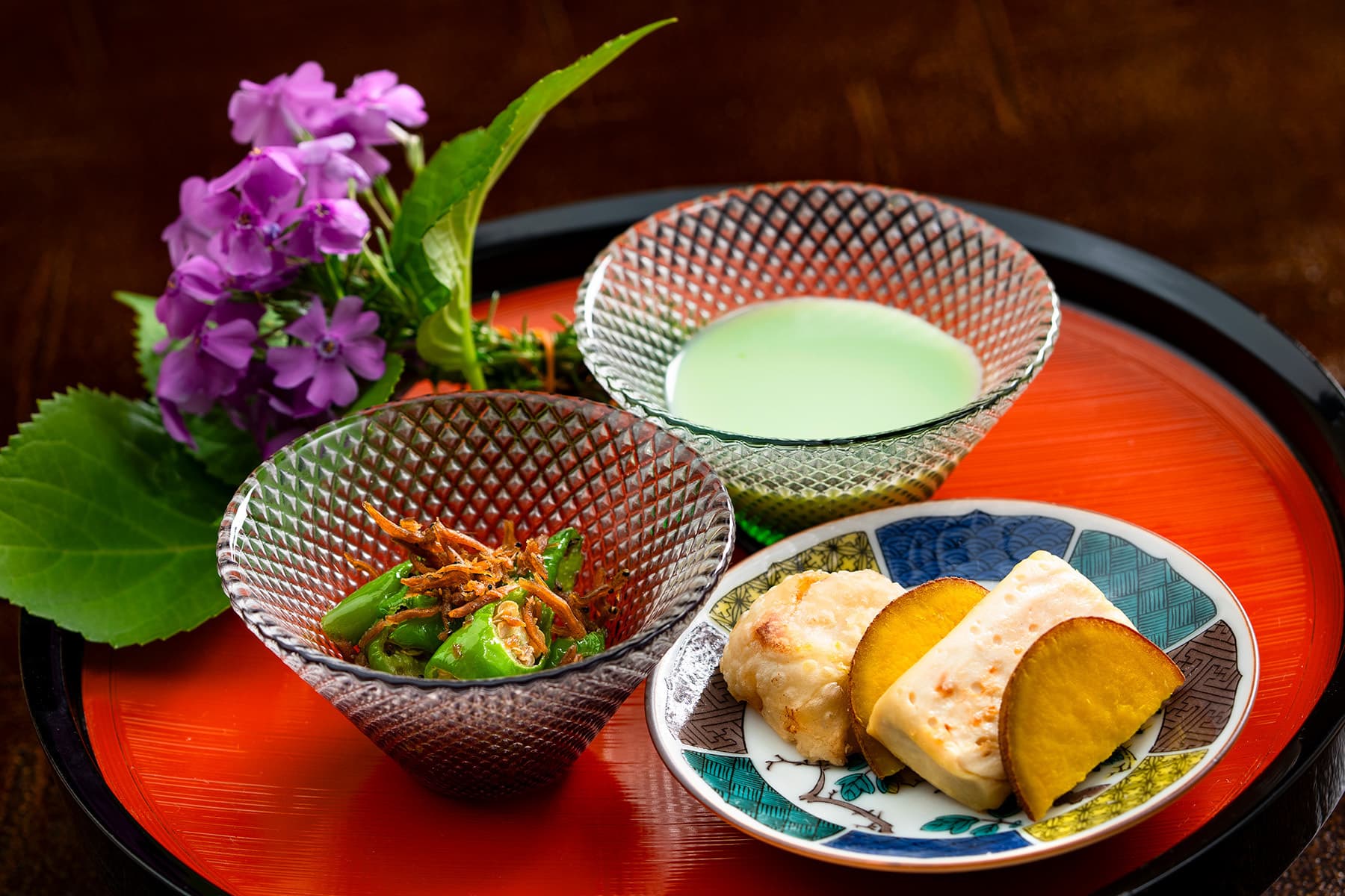 八寸　アスパラすり流し、オクラとじゃこのおばんざい、鮎の春巻き、豆富の西京味噌焼き、丸十レモン煮